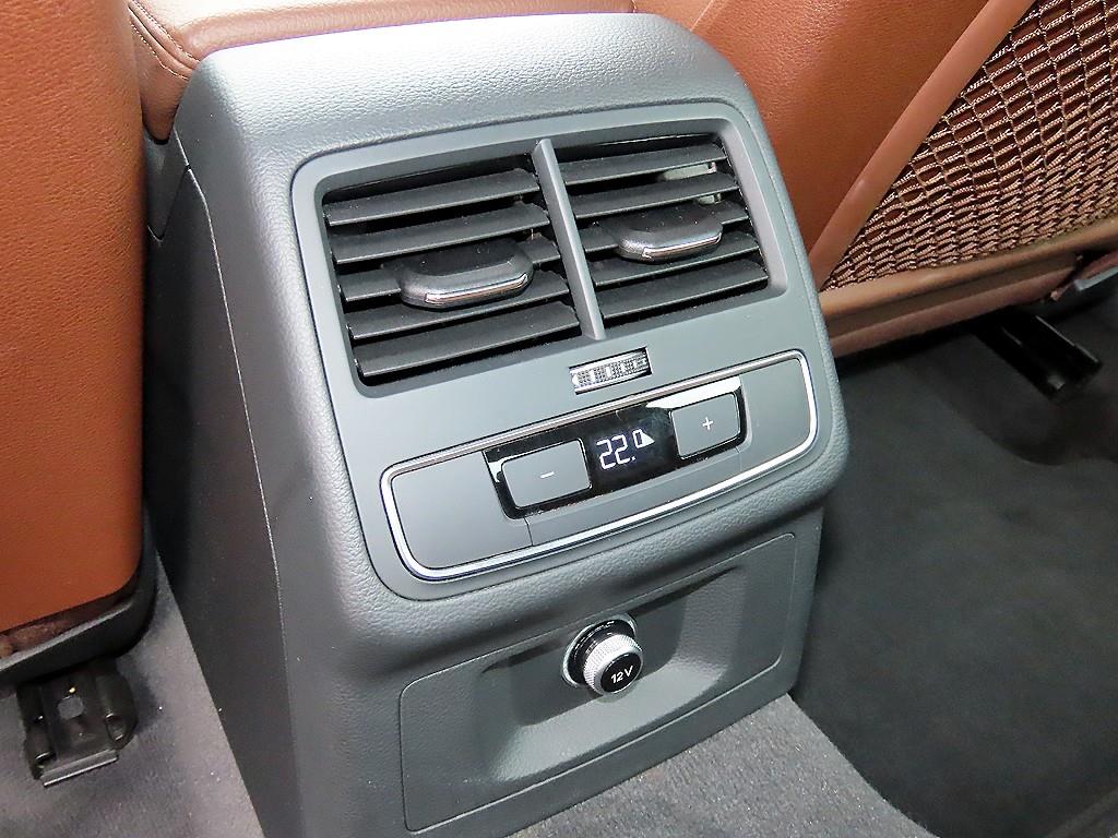 Audi A4 — photo 17