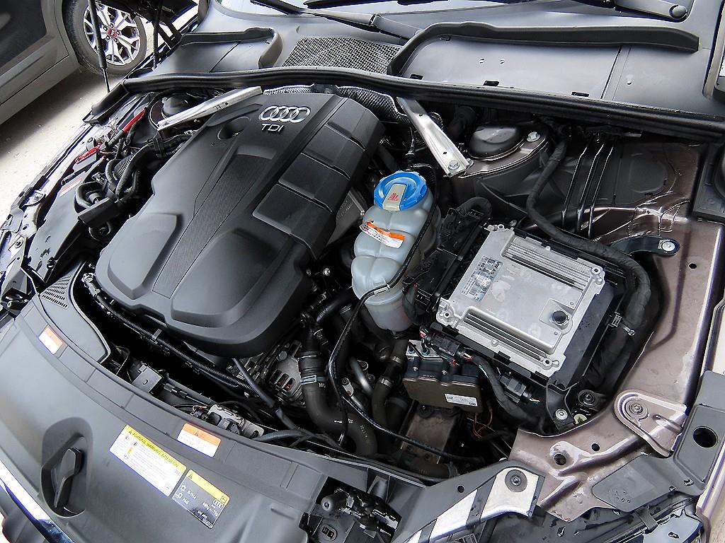 Audi A4 — photo 19
