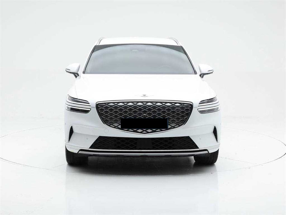Genesis GV70 — photo 02