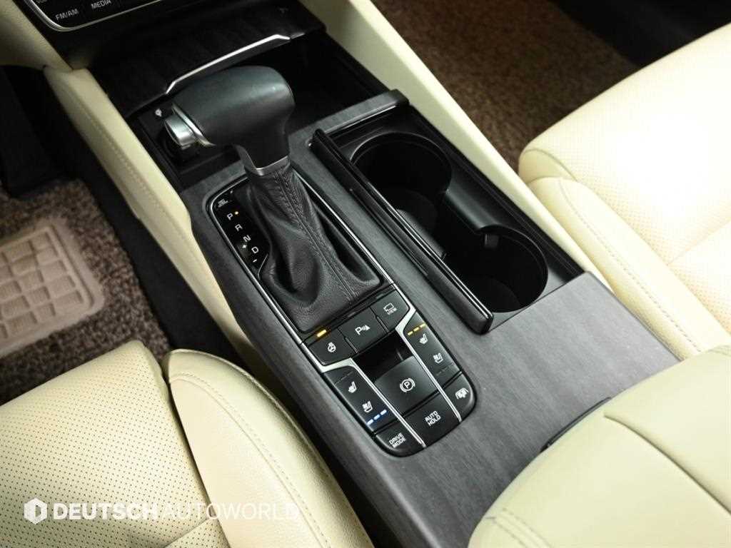Kia K7 — photo 09