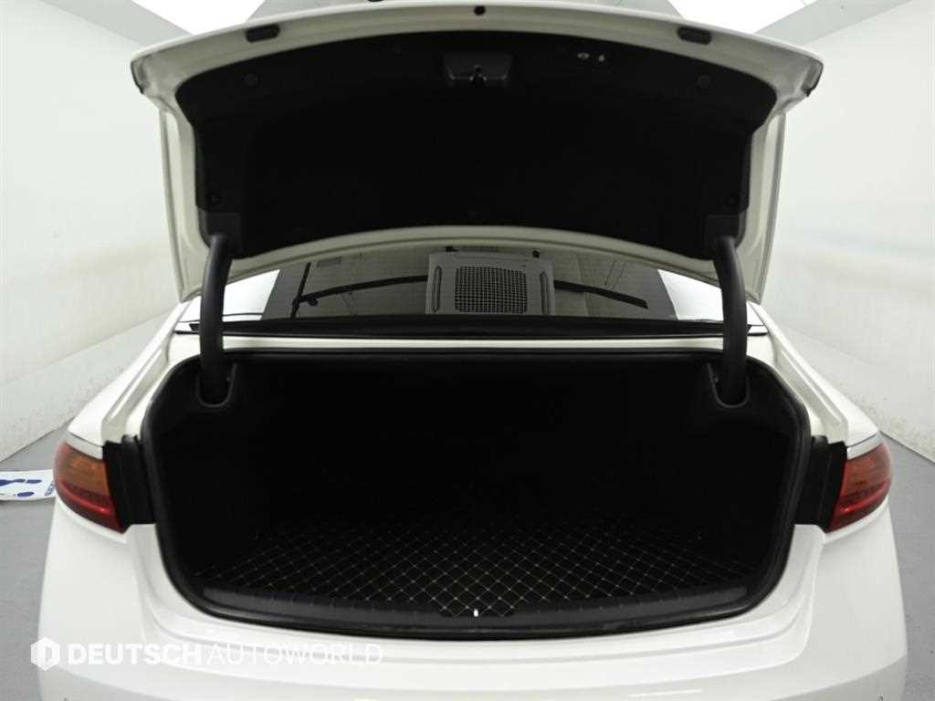 Kia K7 — photo 19