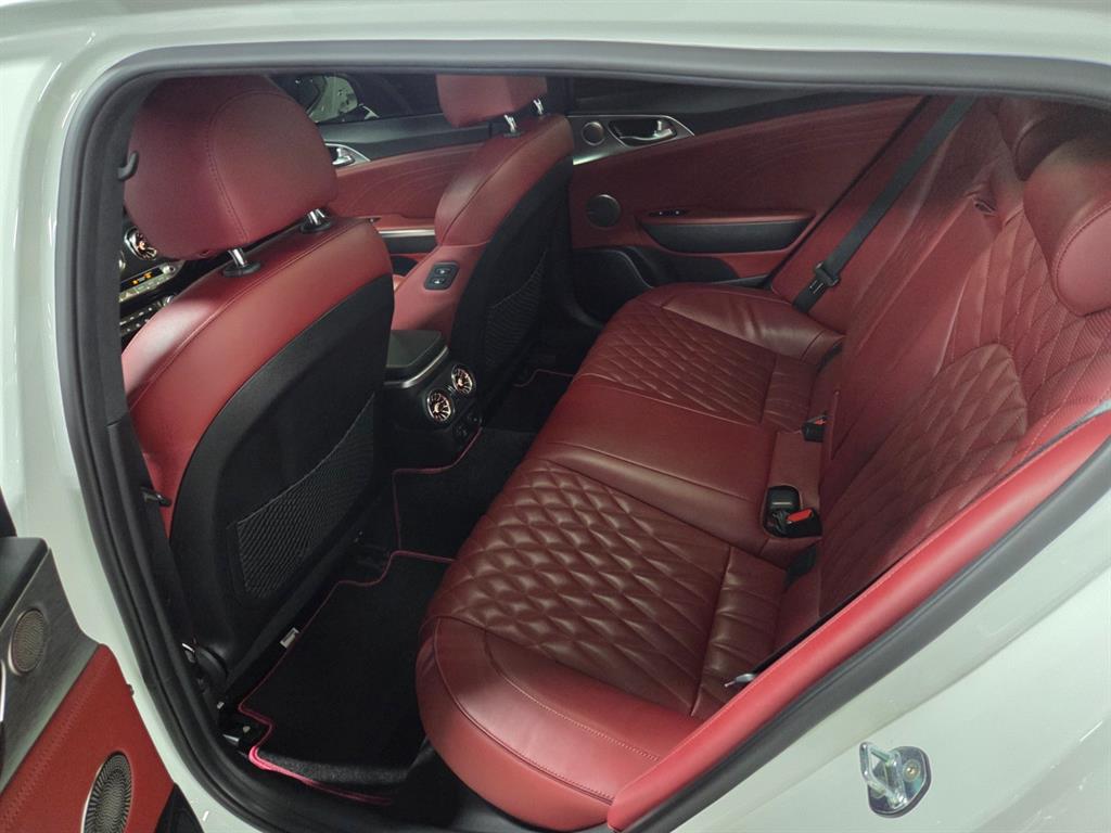 Kia Stinger — photo 06