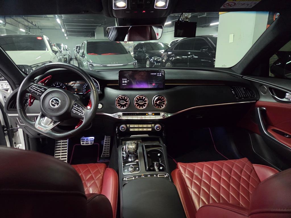 Kia Stinger — photo 07