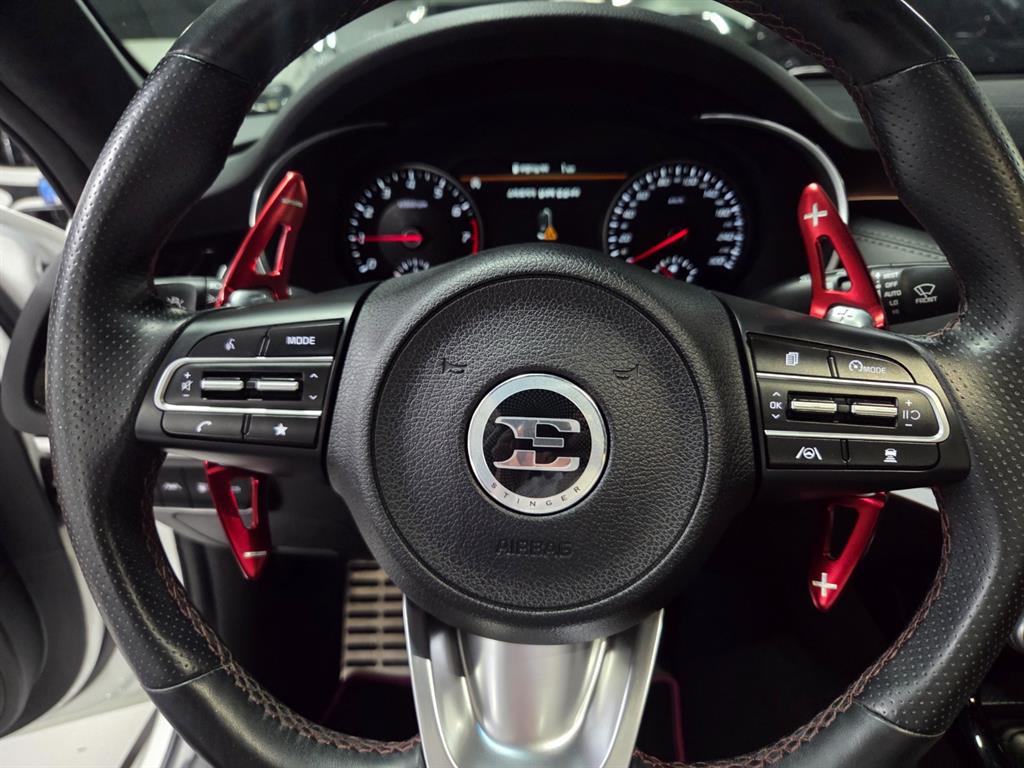 Kia Stinger — photo 09