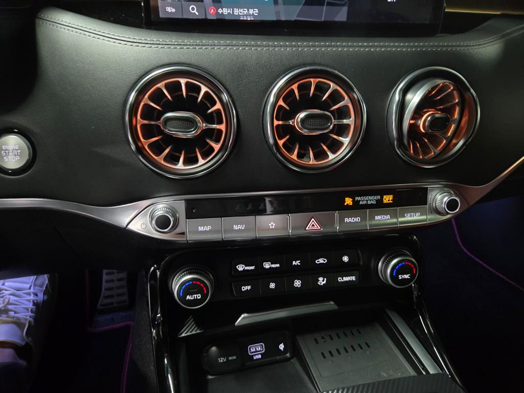 Kia Stinger — photo 11