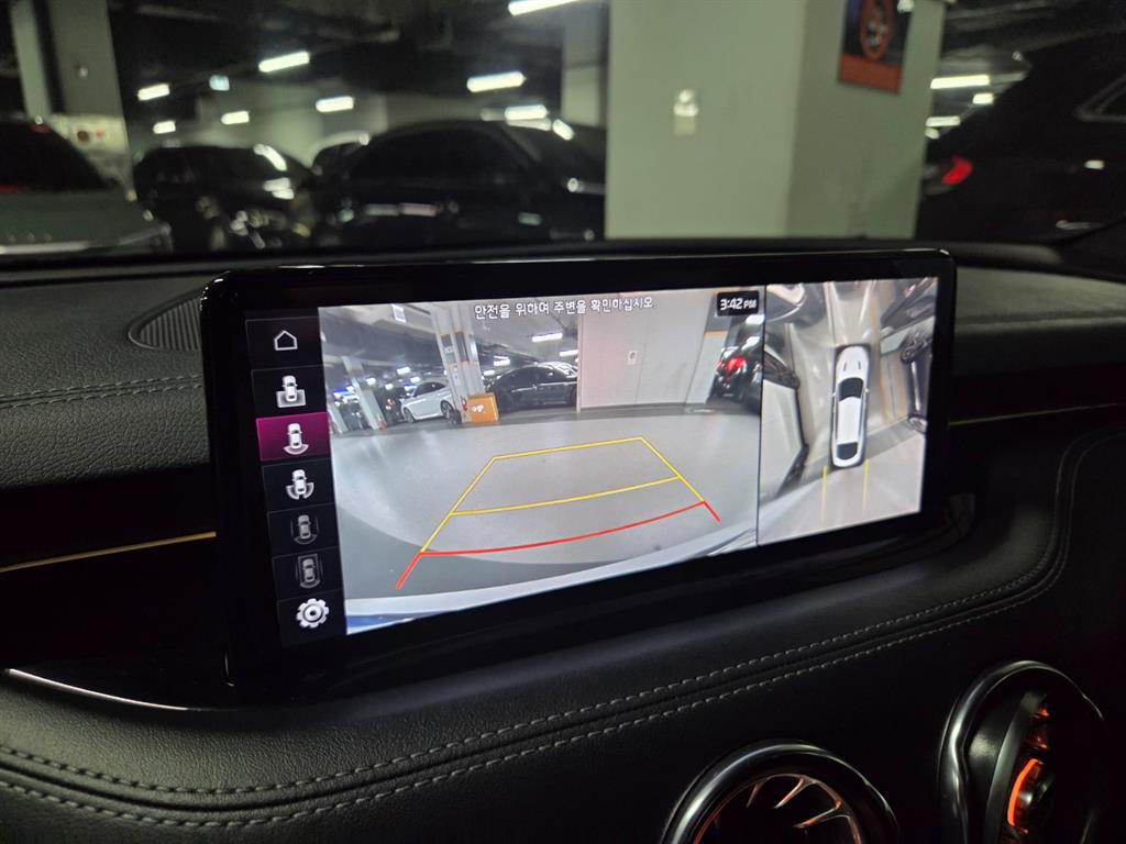 Kia Stinger — photo 13