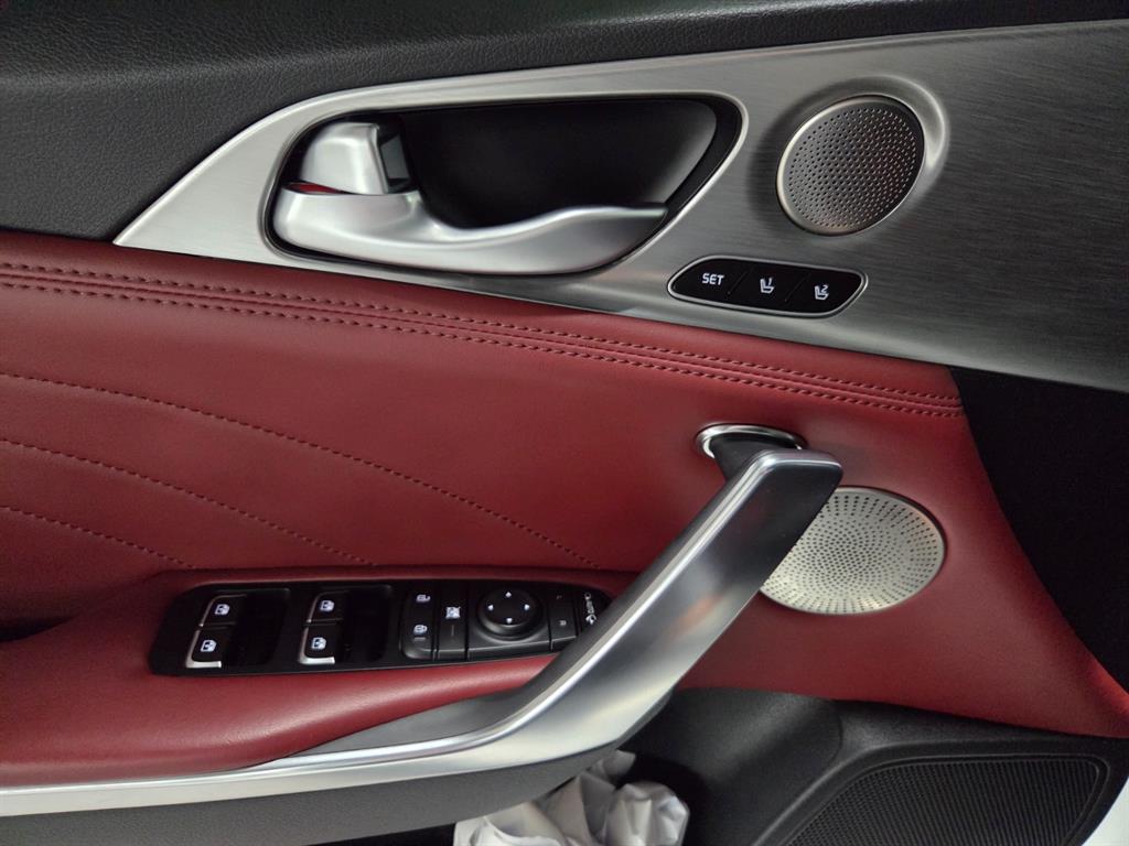 Kia Stinger — photo 15
