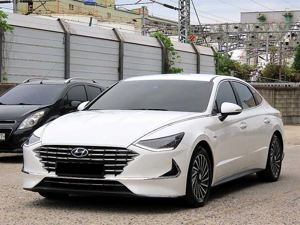 Hyundai Sonata — photo 02