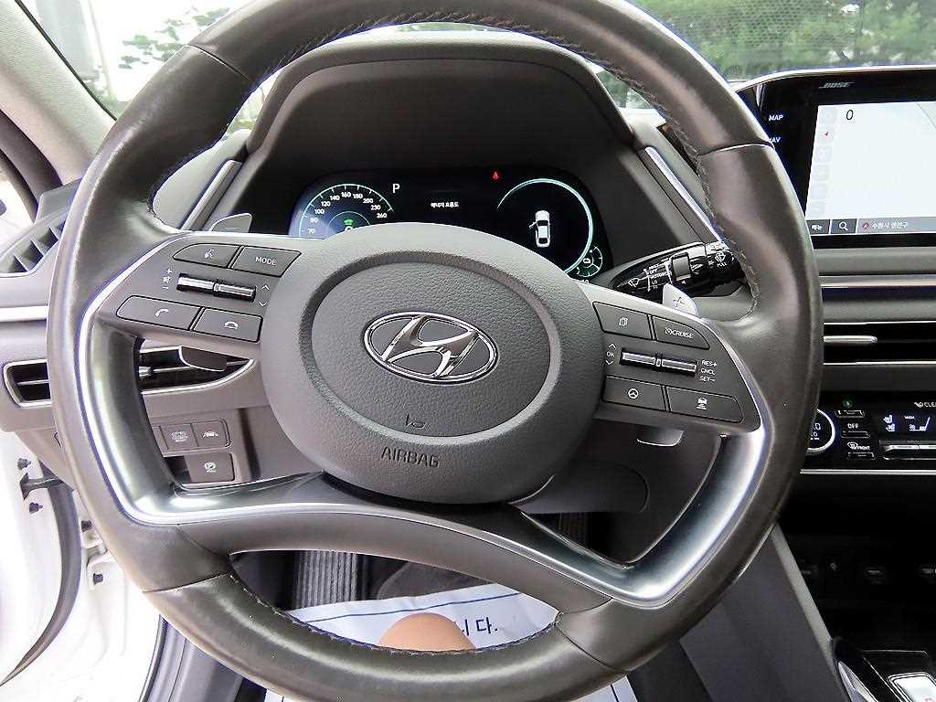 Hyundai Sonata — photo 08