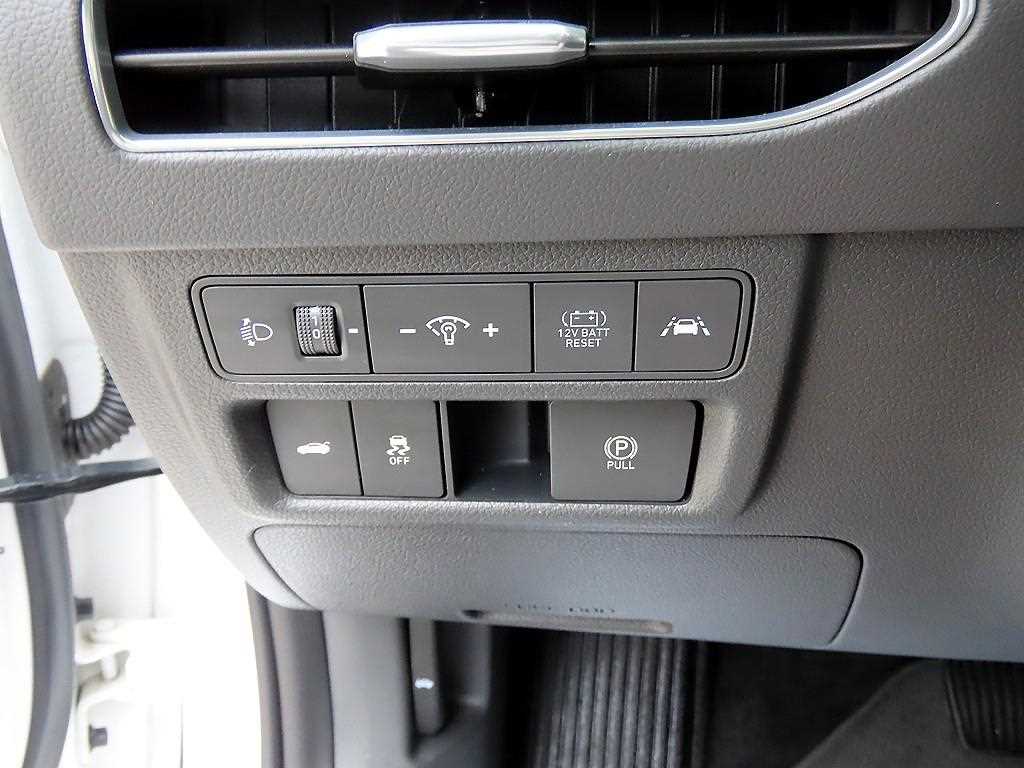 Hyundai Sonata — photo 12