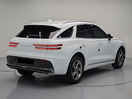 Genesis GV70 — photo 04
