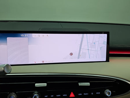 Genesis GV70 — photo 15
