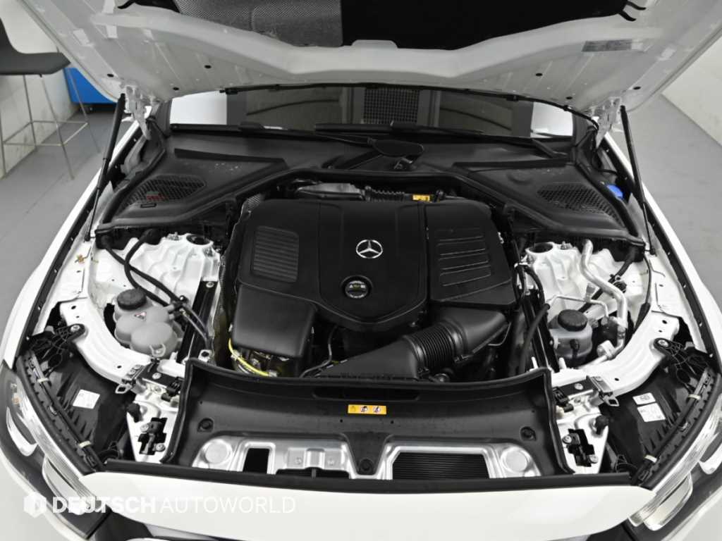 Mercedes-Benz E-Class — photo 06