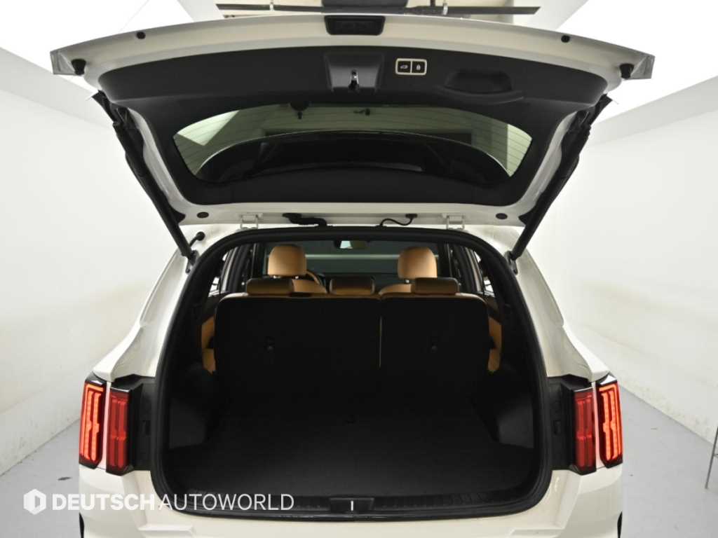 Kia Sorento — photo 19
