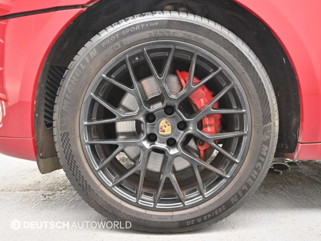 Porsche Macan — photo 05