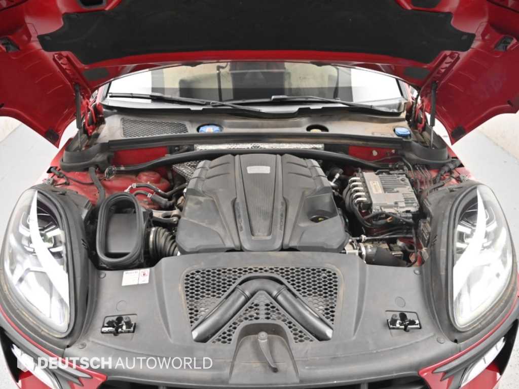 Porsche Macan — photo 06