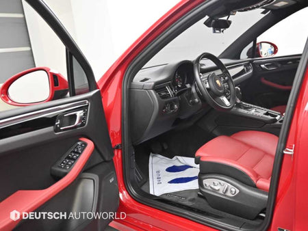 Porsche Macan — photo 11