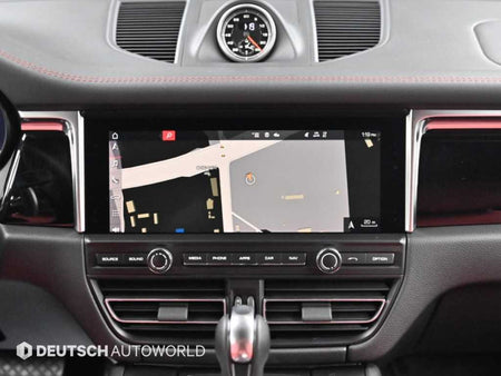 Porsche Macan — photo 14