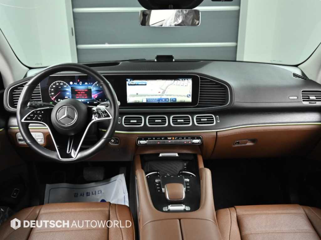 Mercedes-Benz GLE-Class — photo 07