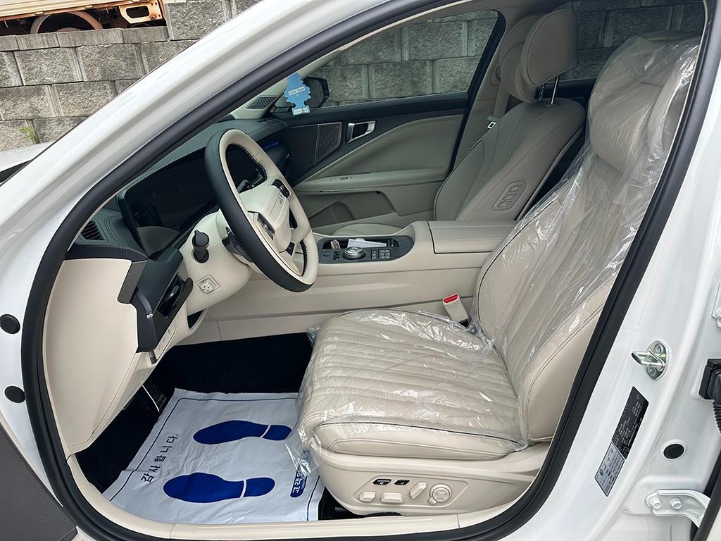 Kia K8 — photo 05