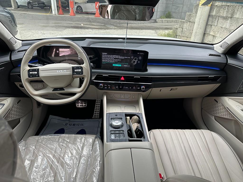 Kia K8 — photo 09
