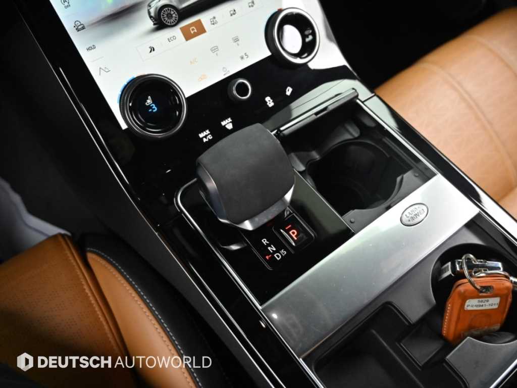 Land Rover Range Rover Velar — photo 09