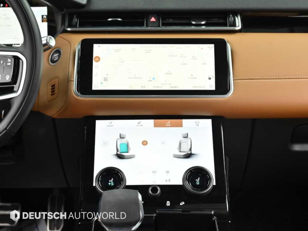 Land Rover Range Rover Velar — photo 14