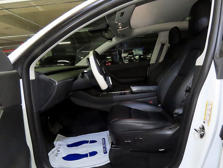 Tesla Model Y — photo 06