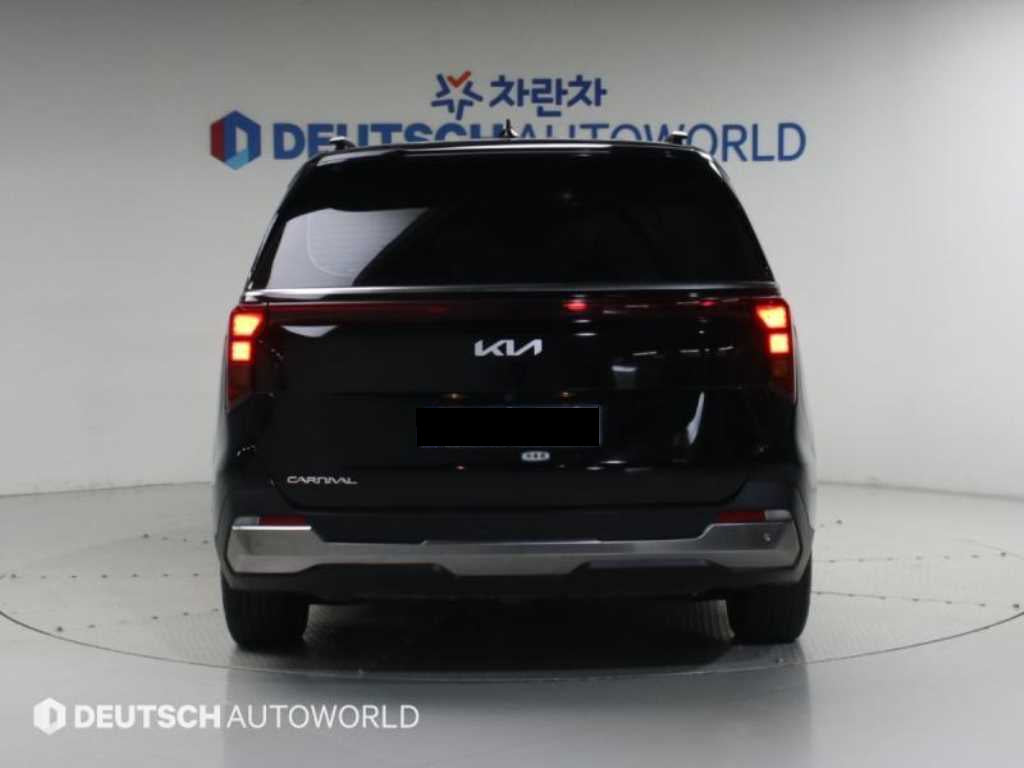 Kia Carnival — photo 04