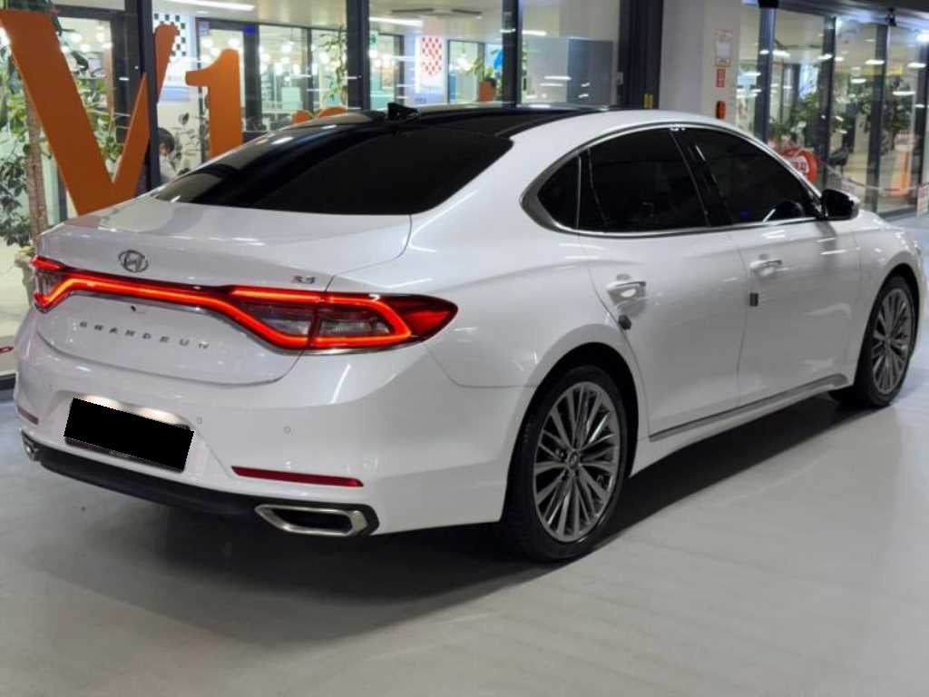 Hyundai Grandeur — photo 05
