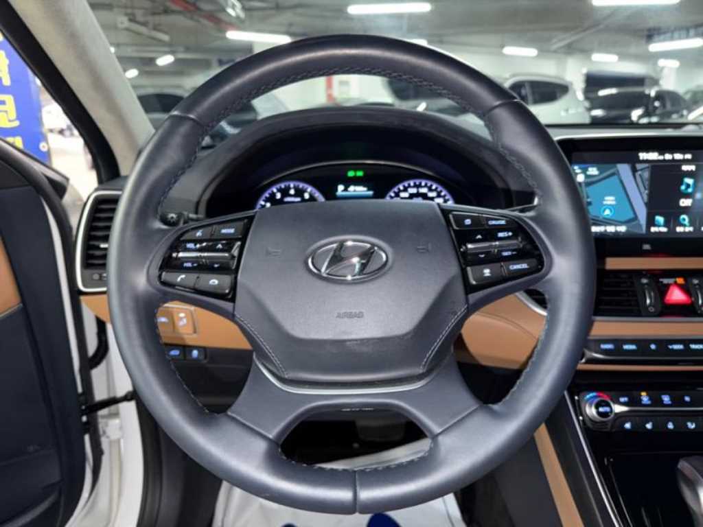 Hyundai Grandeur — photo 08