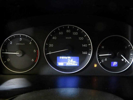 Hyundai Starex — photo 09