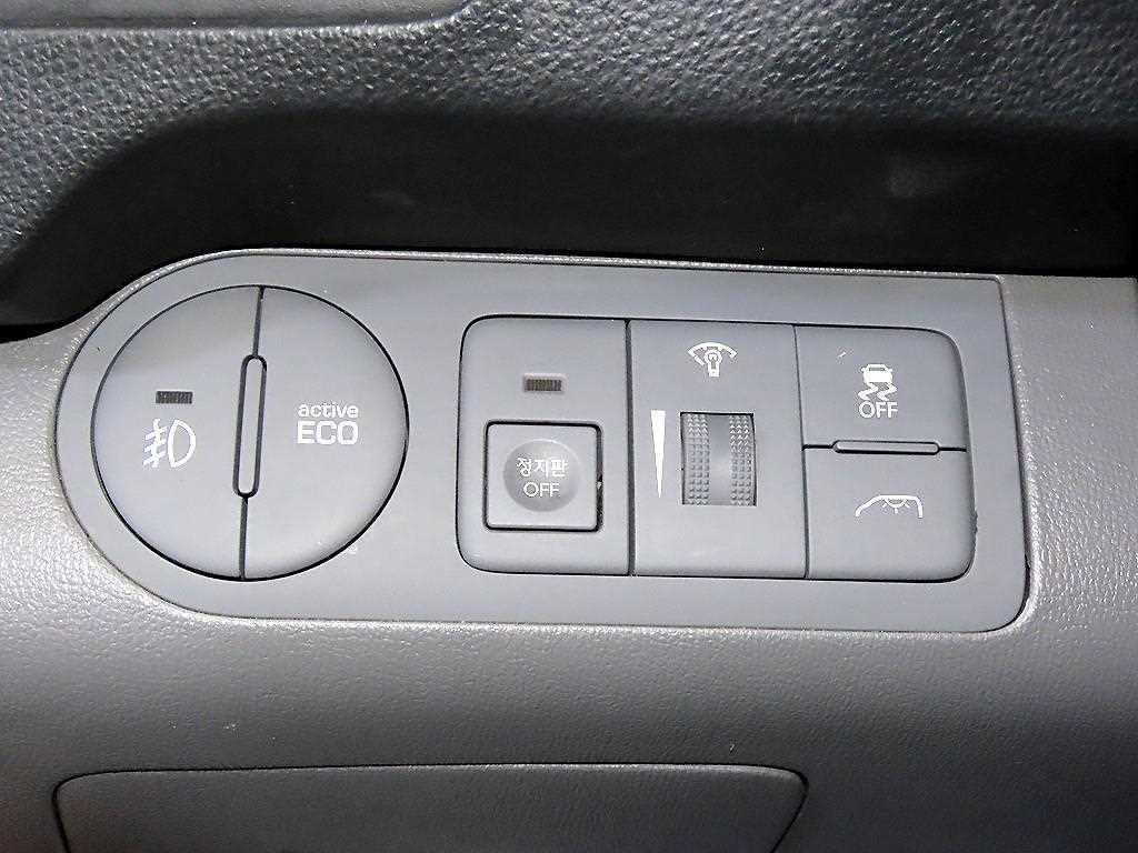 Hyundai Starex — photo 13