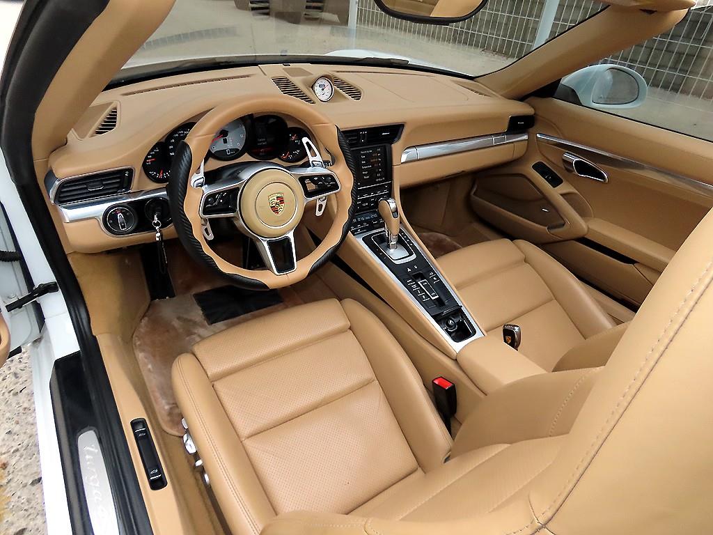 Porsche 911 — photo 10