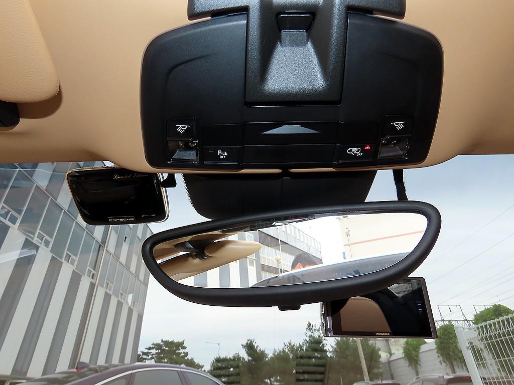 Porsche 911 — photo 17