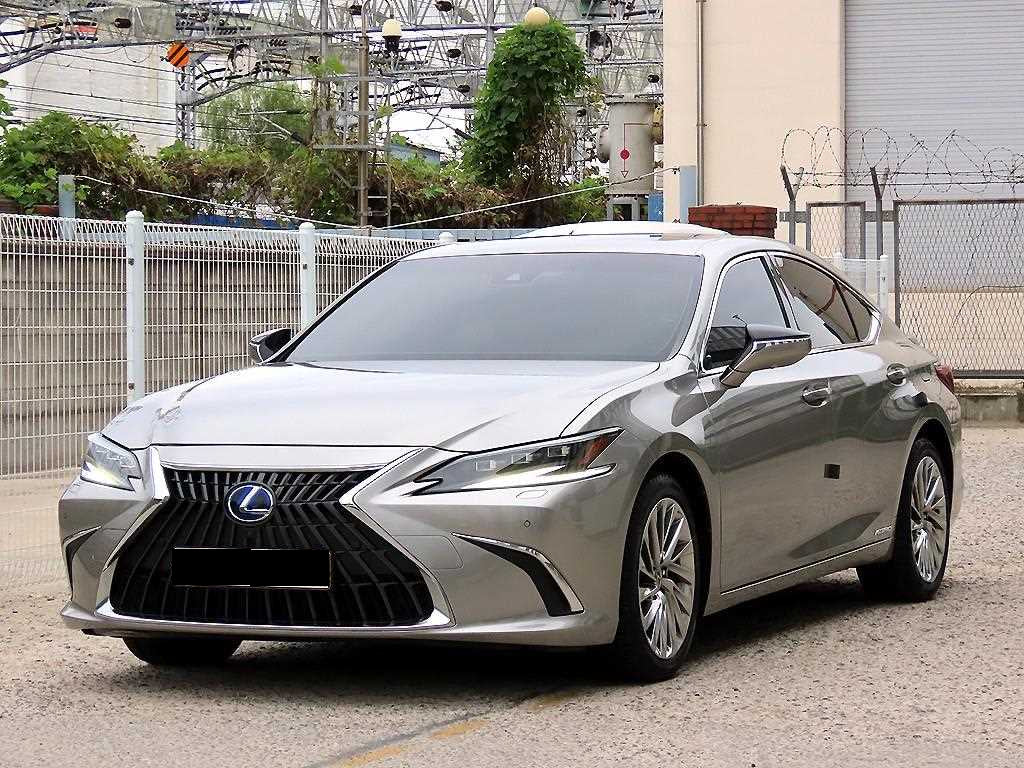 Lexus ES — photo 02