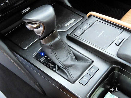 Lexus ES — photo 11