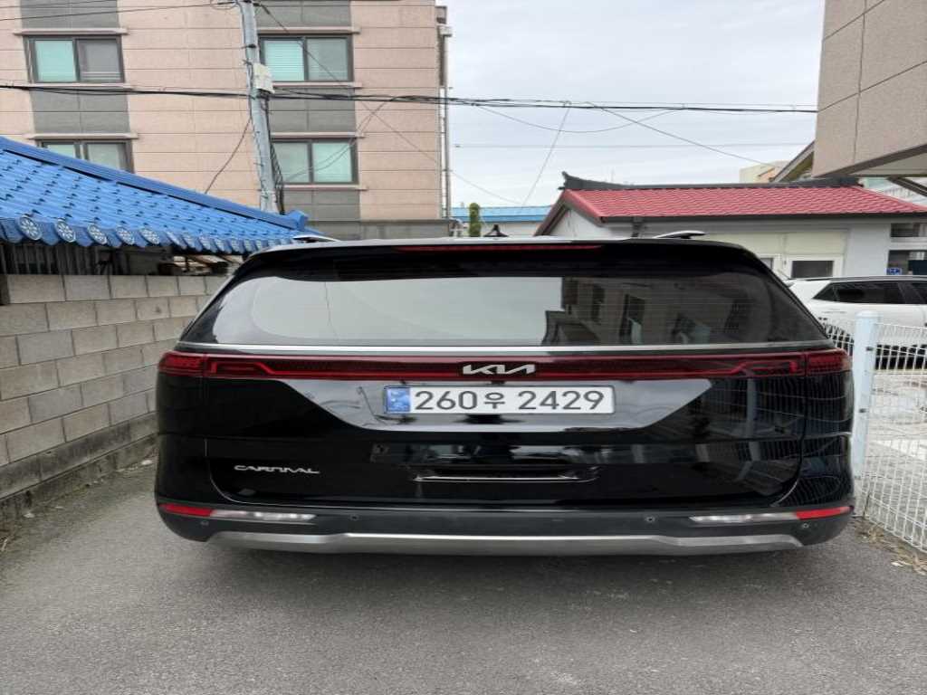 Kia Carnival — photo 03