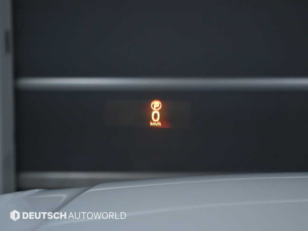 Land Rover Range Rover — photo 16