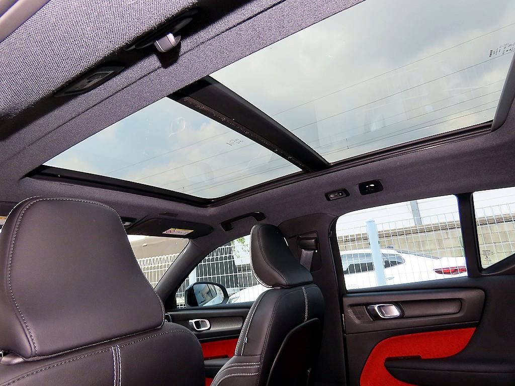 Volvo XC40 — photo 15