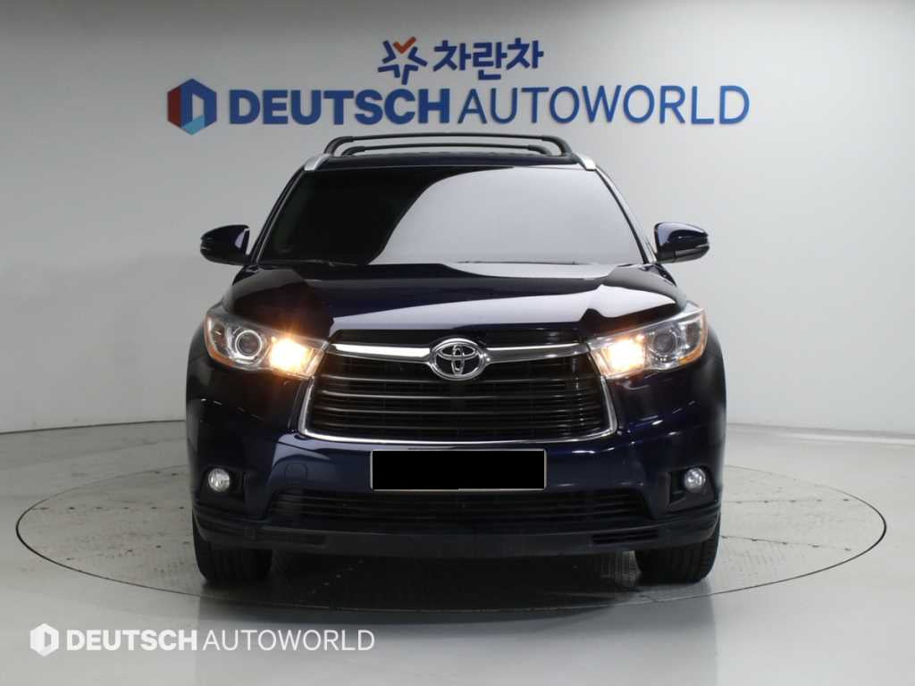 Toyota Highlander — photo 03