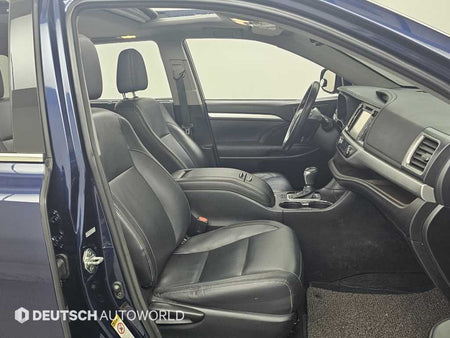 Toyota Highlander — photo 10