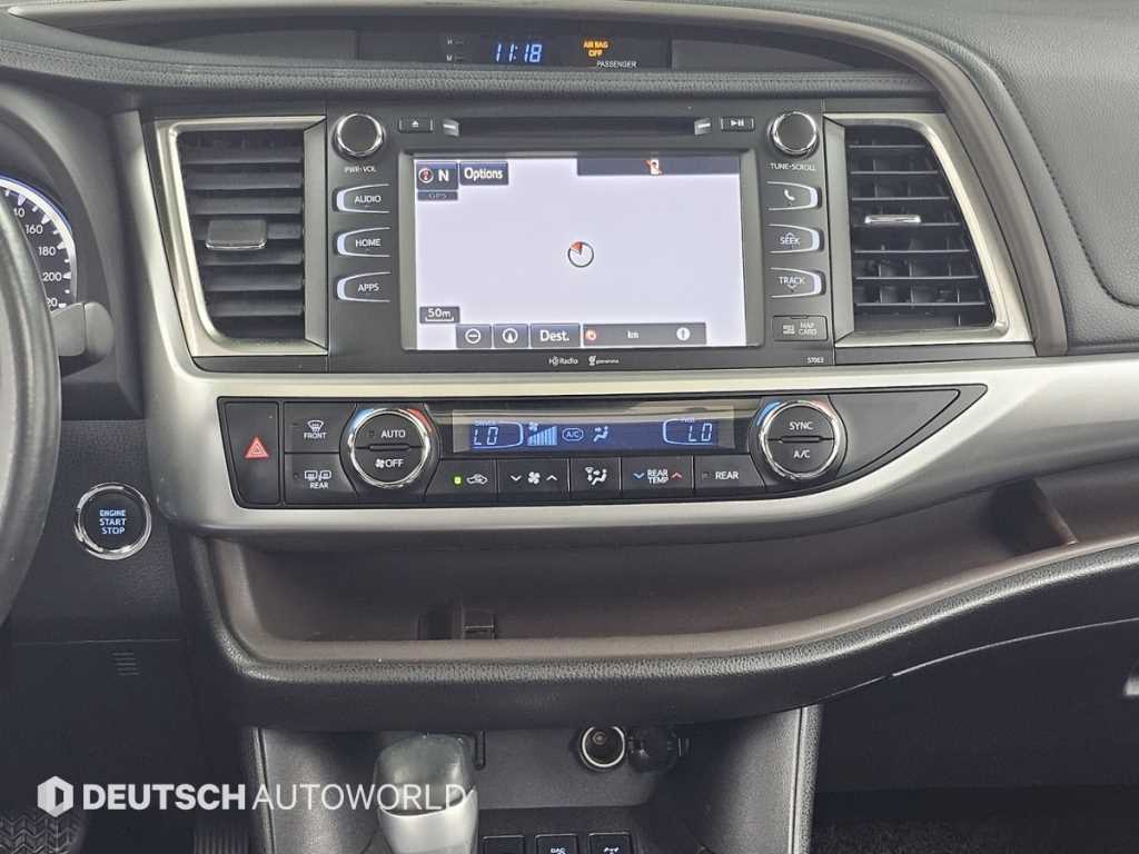 Toyota Highlander — photo 14