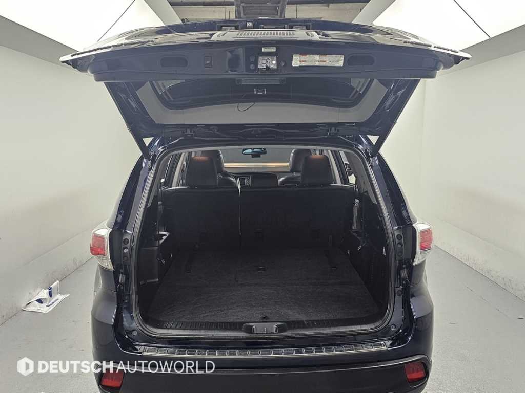 Toyota Highlander — photo 20