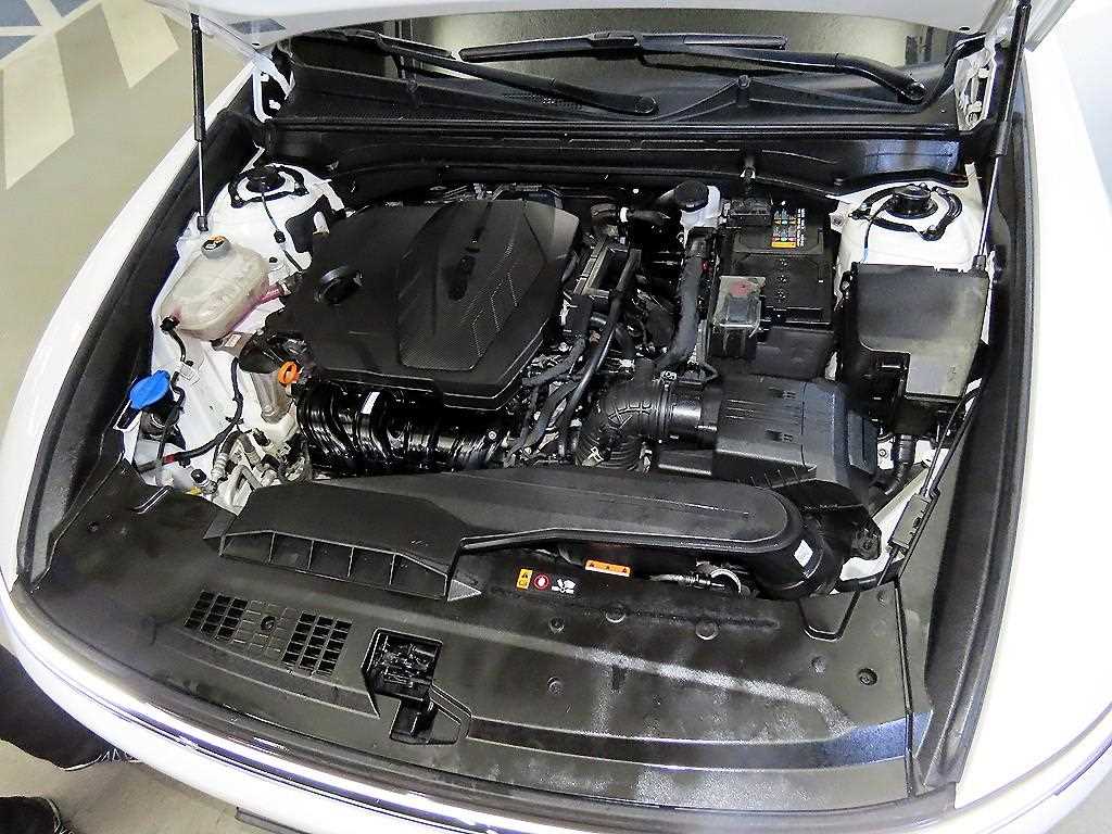 Hyundai Grandeur — photo 19