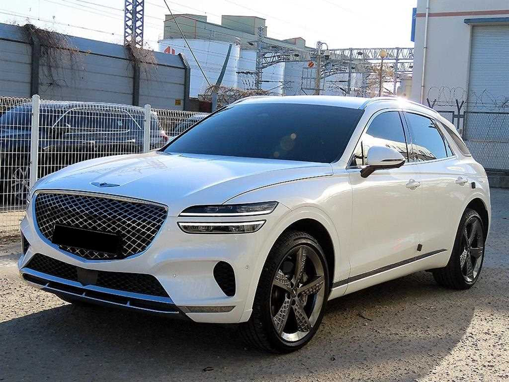 Genesis GV70 — photo 02