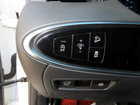 Genesis GV70 — photo 13