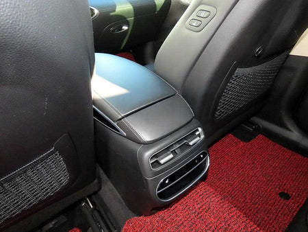 Genesis GV70 — photo 16