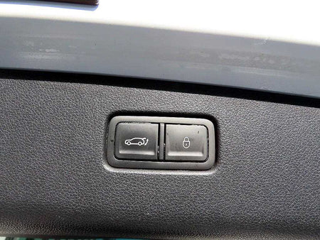 Genesis GV70 — photo 17