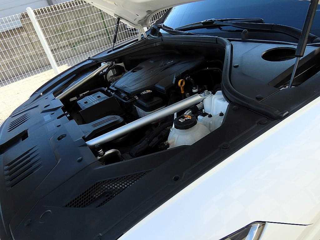 Genesis GV70 — photo 19